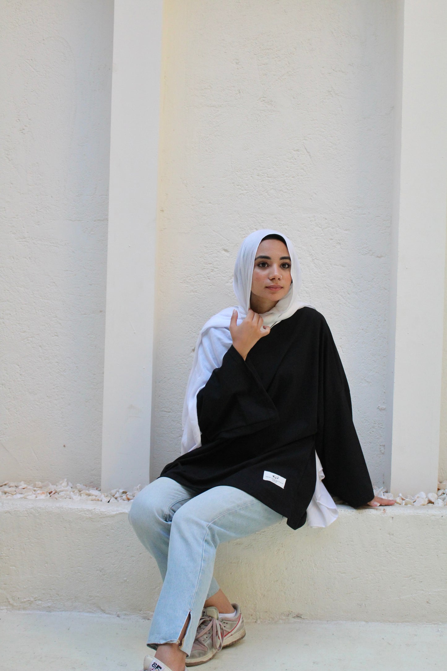 Minimal Black Tee - wide sleeve