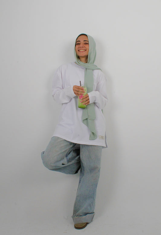 Minimal white tee - long sleeve